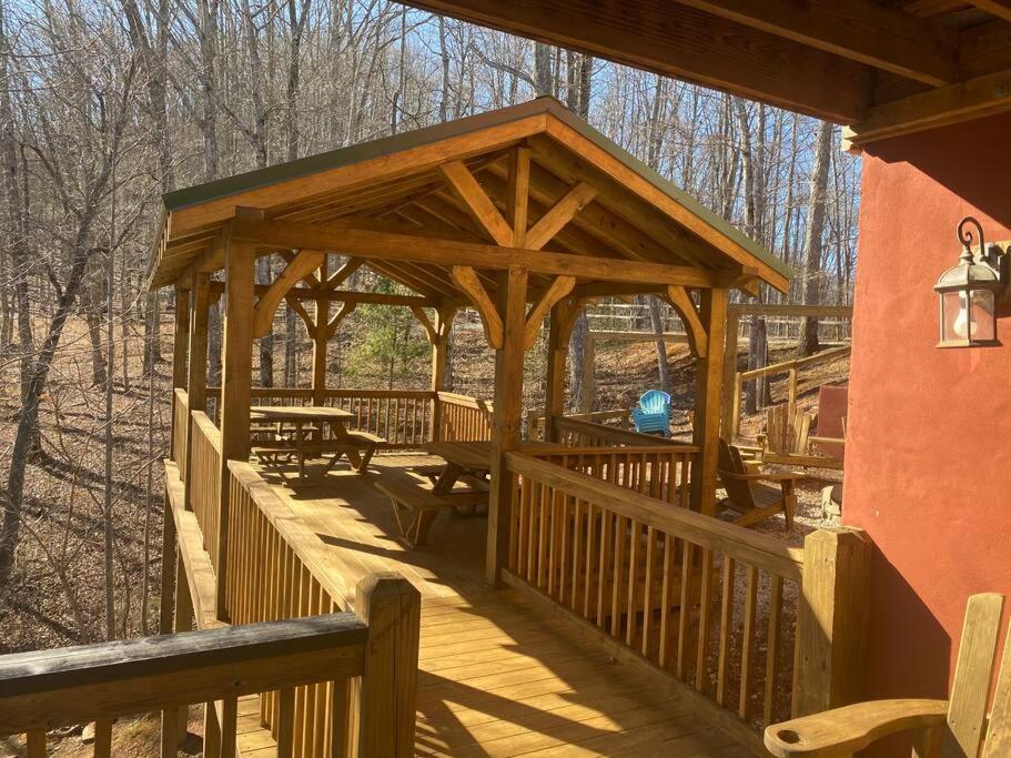 Red Rooster Family Cabin W/Hot Tub+Fire Pit+View Franklin Exteriör bild
